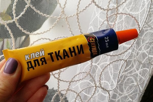 Клей «Секунда» для тканини.