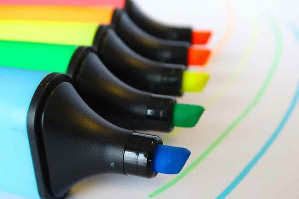 Різнокольорові маркери