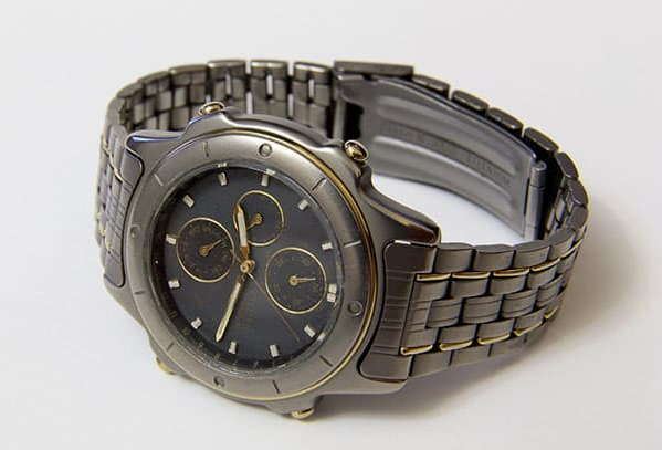 Наручний годинник