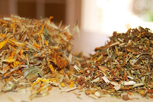 Сушений звіробій