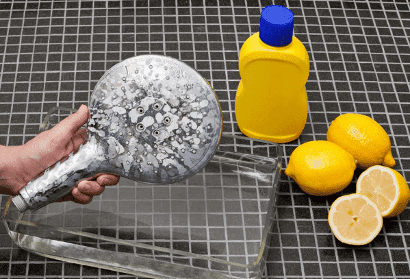 Вапняний наліт на лійці душа