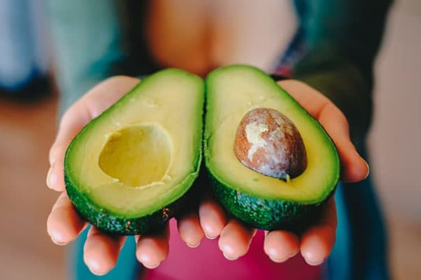 Розрізане авокадо