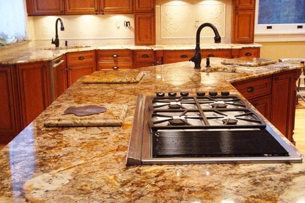 Кухонна стільниця з натурального каменю