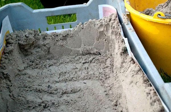 Ящик з піском для огірків